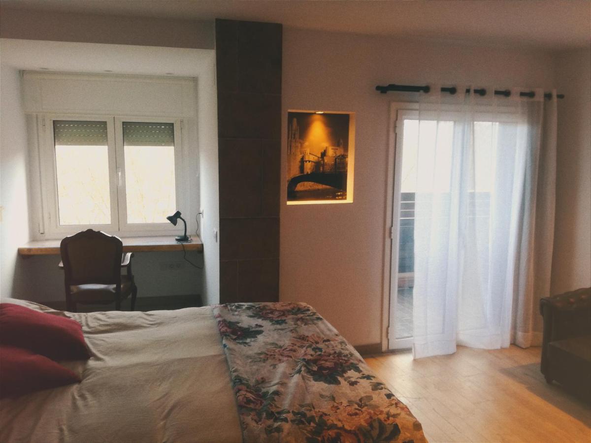 Turistic Girona - Piso De 1, 2 O 3 Habitaciones エクステリア 写真