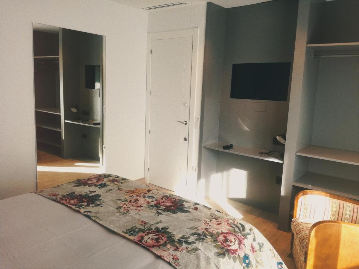 Turistic Girona - Piso De 1, 2 O 3 Habitaciones エクステリア 写真