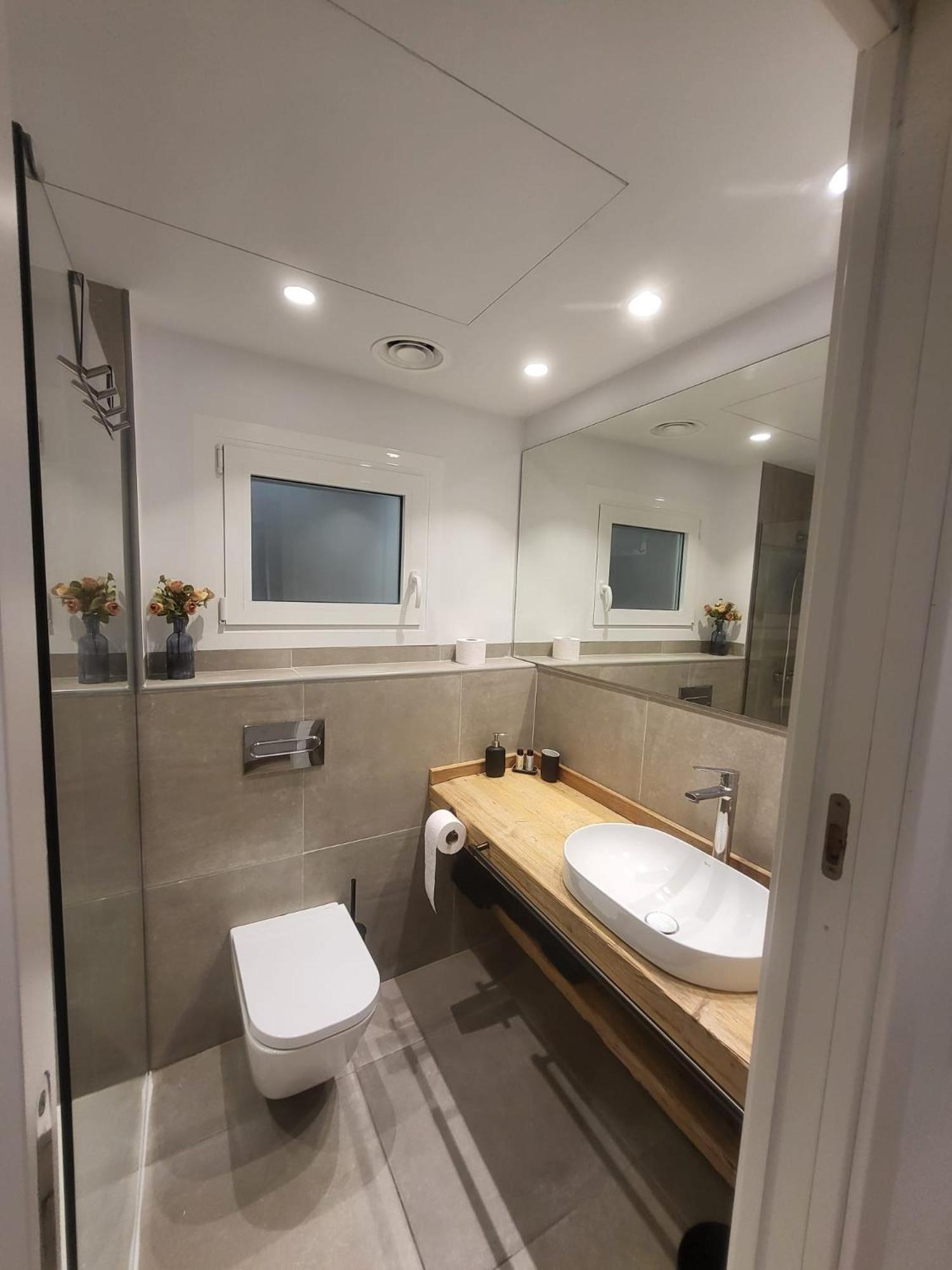 Turistic Girona - Piso De 1, 2 O 3 Habitaciones エクステリア 写真
