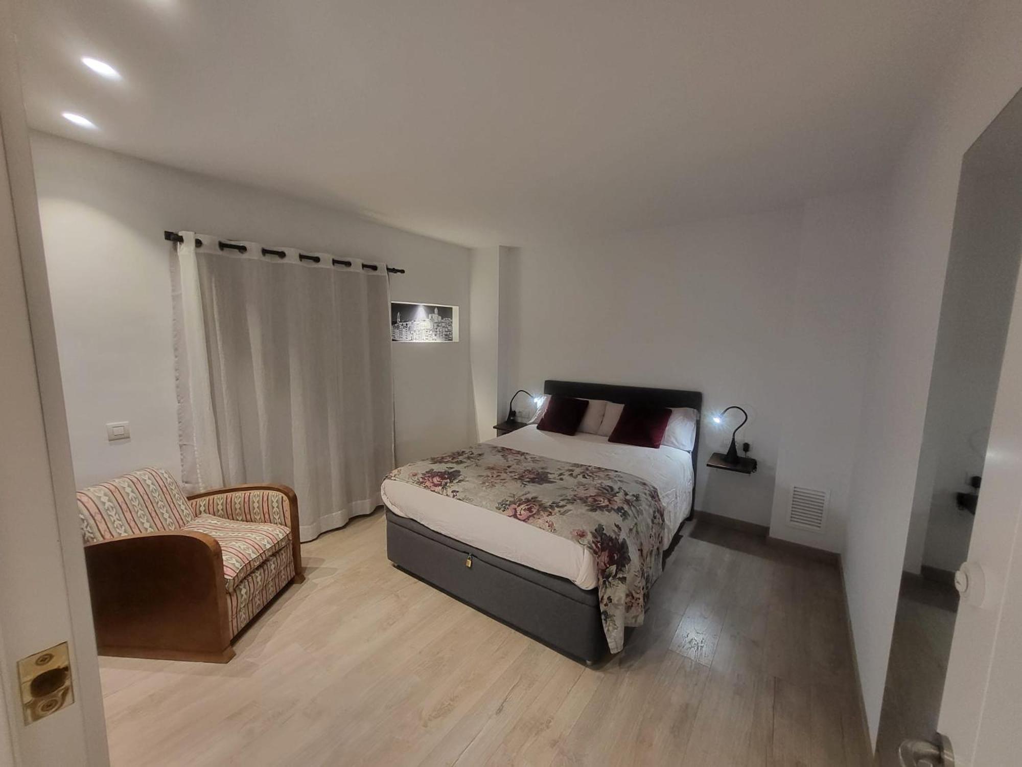 Turistic Girona - Piso De 1, 2 O 3 Habitaciones エクステリア 写真