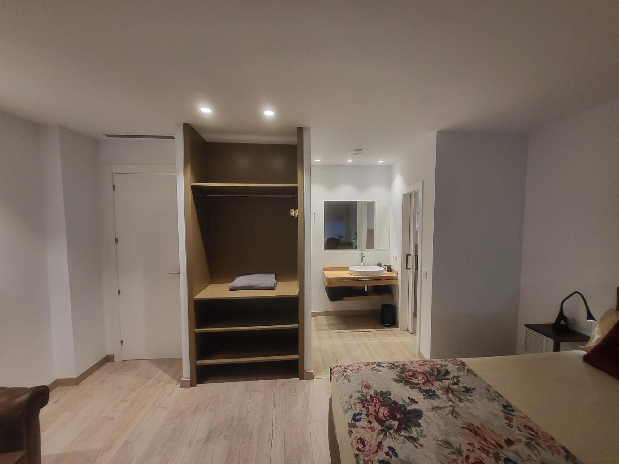 Turistic Girona - Piso De 1, 2 O 3 Habitaciones エクステリア 写真