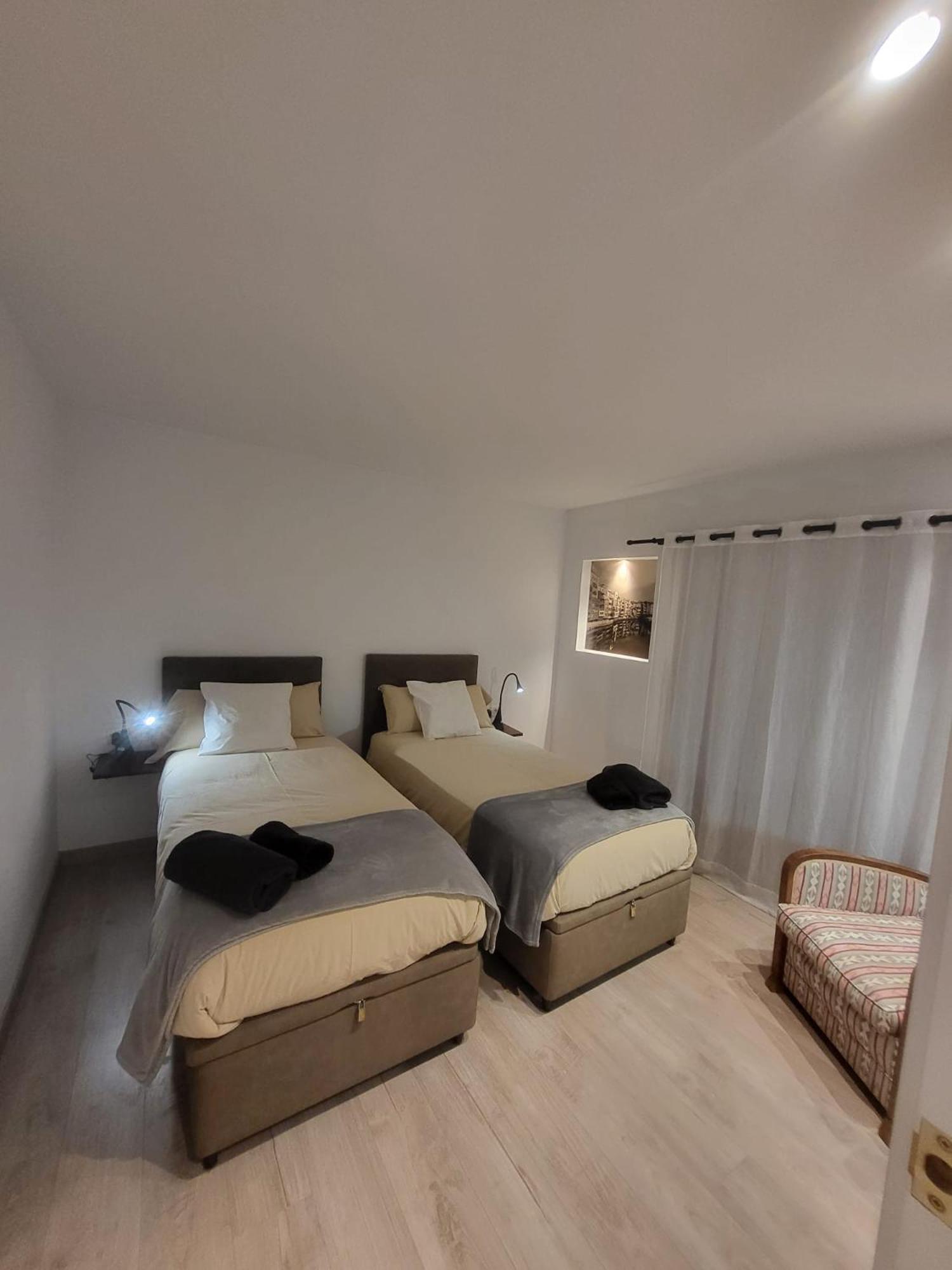 Turistic Girona - Piso De 1, 2 O 3 Habitaciones エクステリア 写真